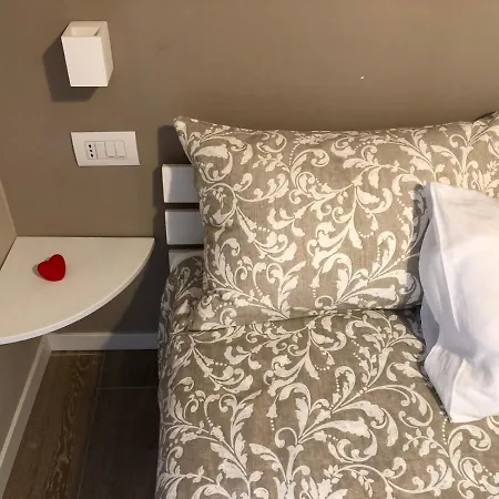 Aura Apartment Bed & Breakfast
