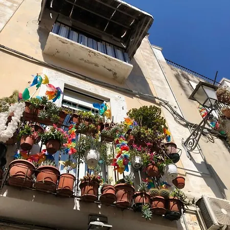 Aura Apartment Bed & Breakfast Bari